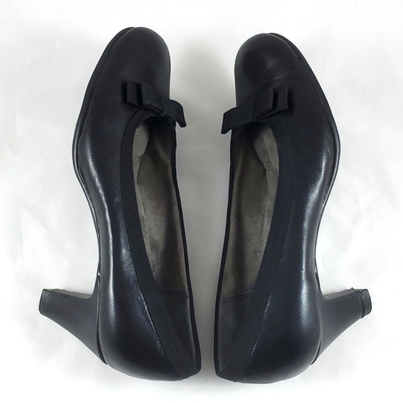 Aerosoles Playhouse Black Leather Bow Round Toe Pumps 2.5" Heels - Picture 9 of 15